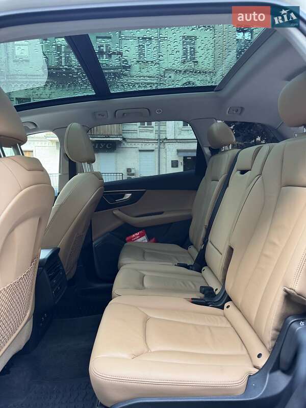 Внедорожник / Кроссовер Audi Q7 2020 в Киеве