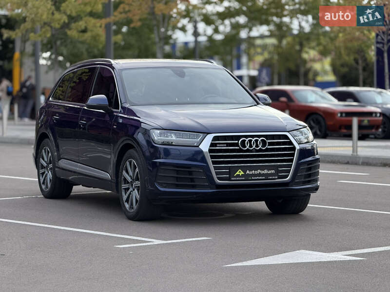 Позашляховик / Кросовер Audi Q7 2018 в Києві