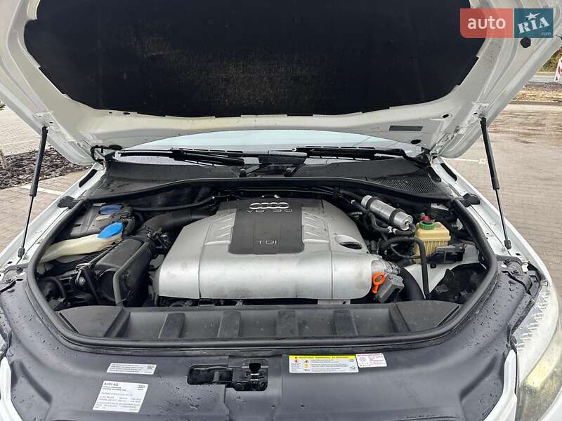 Внедорожник / Кроссовер Audi Q7 2011 в Золочеве