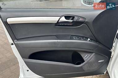 Внедорожник / Кроссовер Audi Q7 2011 в 