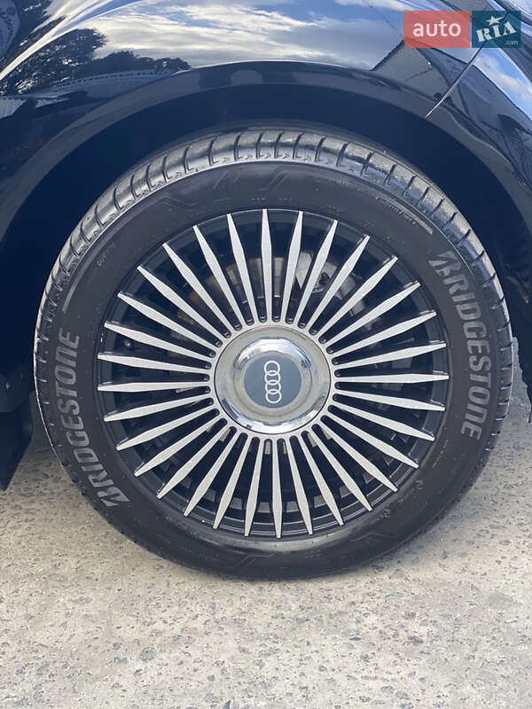 Внедорожник / Кроссовер Audi Q7 2013 в Горишних Плавнях