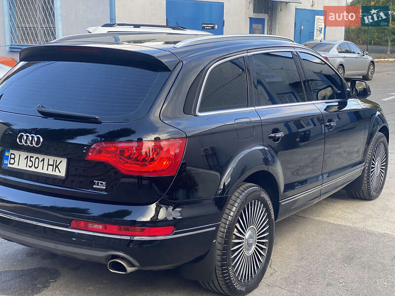 Внедорожник / Кроссовер Audi Q7 2013 в Горишних Плавнях