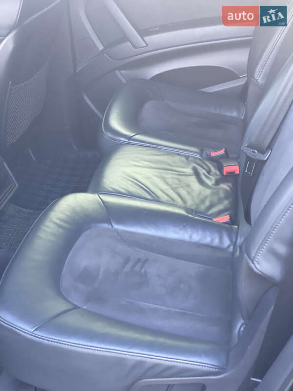 Внедорожник / Кроссовер Audi Q7 2013 в Горишних Плавнях