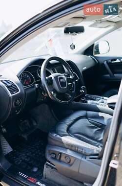 Позашляховик / Кросовер Audi Q7 2007 в 