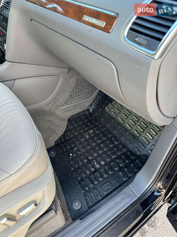 Позашляховик / Кросовер Audi Q7 2013 в Володимирі