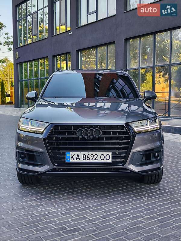 Внедорожник / Кроссовер Audi Q7 2016 в Полтаве