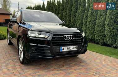Позашляховик / Кросовер Audi Q7 2017 в 