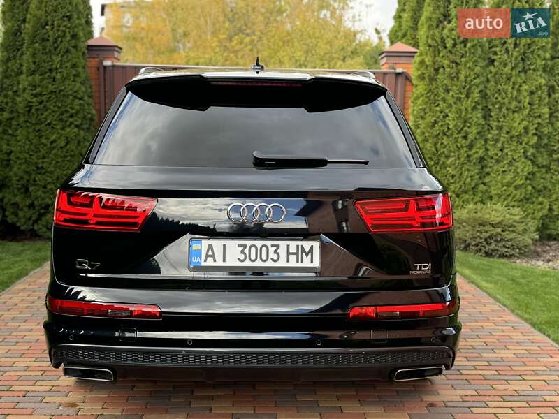 Позашляховик / Кросовер Audi Q7 2017 в Києві
