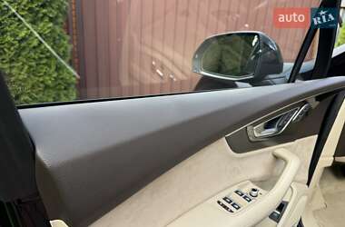 Позашляховик / Кросовер Audi Q7 2017 в 