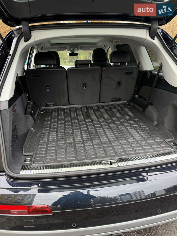 Позашляховик / Кросовер Audi Q7 2017 в Луцьку фото 11 Позашляховик / Кросовер Audi Q7 2017 в Луцьку