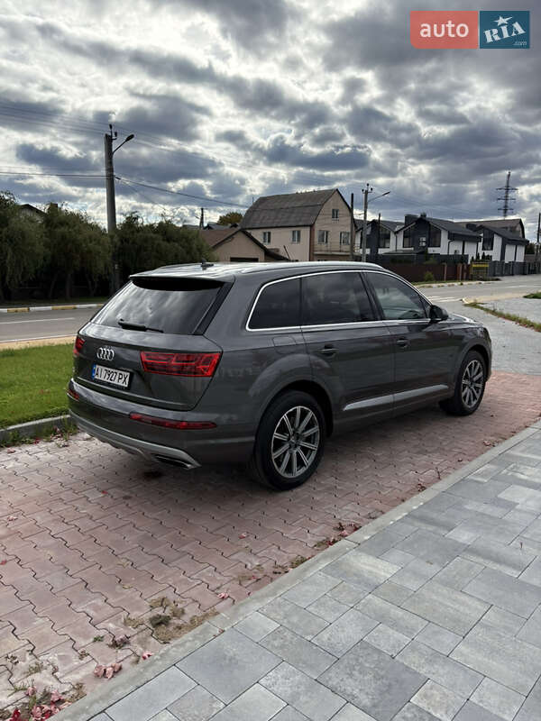 Внедорожник / Кроссовер Audi Q7 2018 в Буче