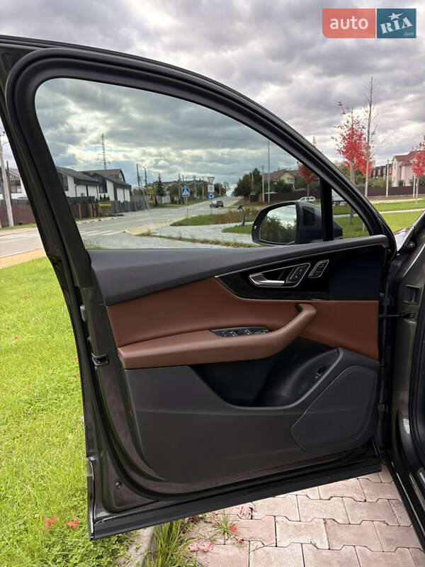 Внедорожник / Кроссовер Audi Q7 2018 в Буче