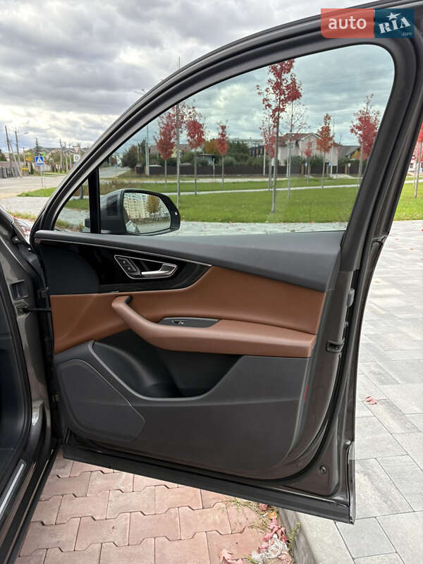 Внедорожник / Кроссовер Audi Q7 2018 в Буче