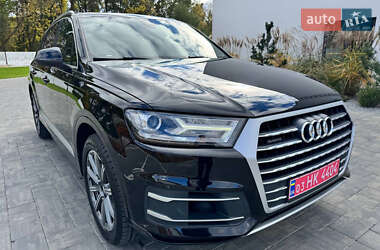 Позашляховик / Кросовер Audi Q7 2018 в  фото 2 Позашляховик / Кросовер Audi Q7 2018 в