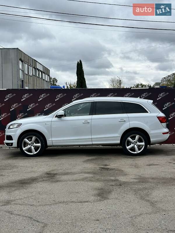Внедорожник / Кроссовер Audi Q7 2012 в Сумах