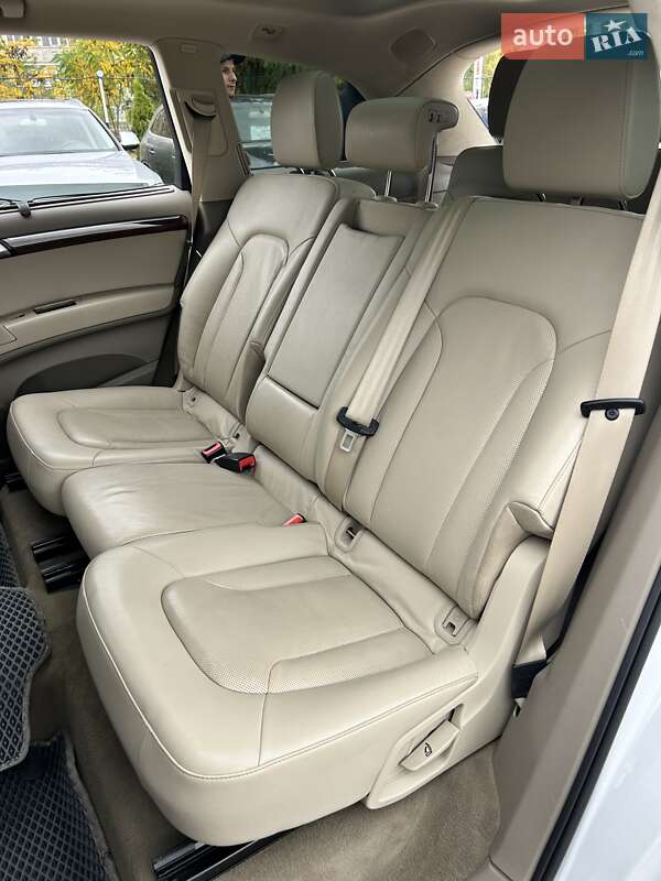 Внедорожник / Кроссовер Audi Q7 2012 в Сумах