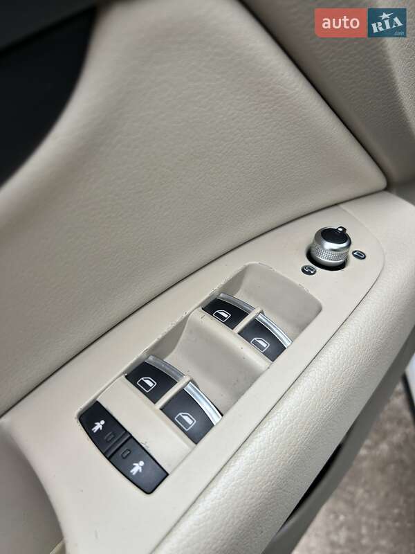 Внедорожник / Кроссовер Audi Q7 2012 в Сумах