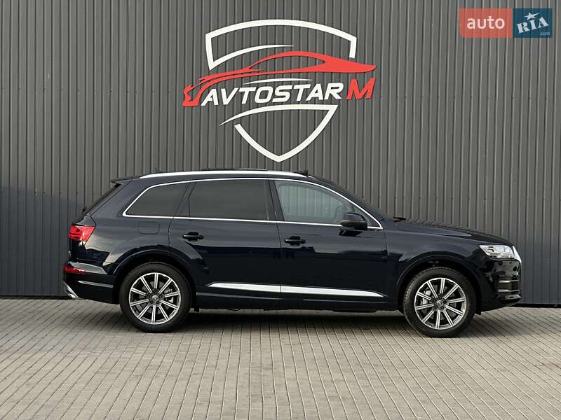 Позашляховик / Кросовер Audi Q7 2017 в Мукачевому