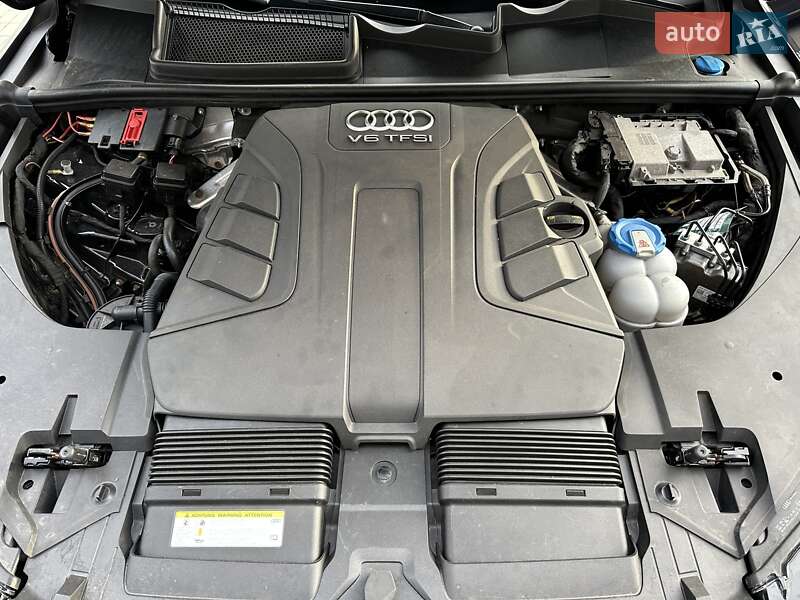 Позашляховик / Кросовер Audi Q7 2017 в Мукачевому
