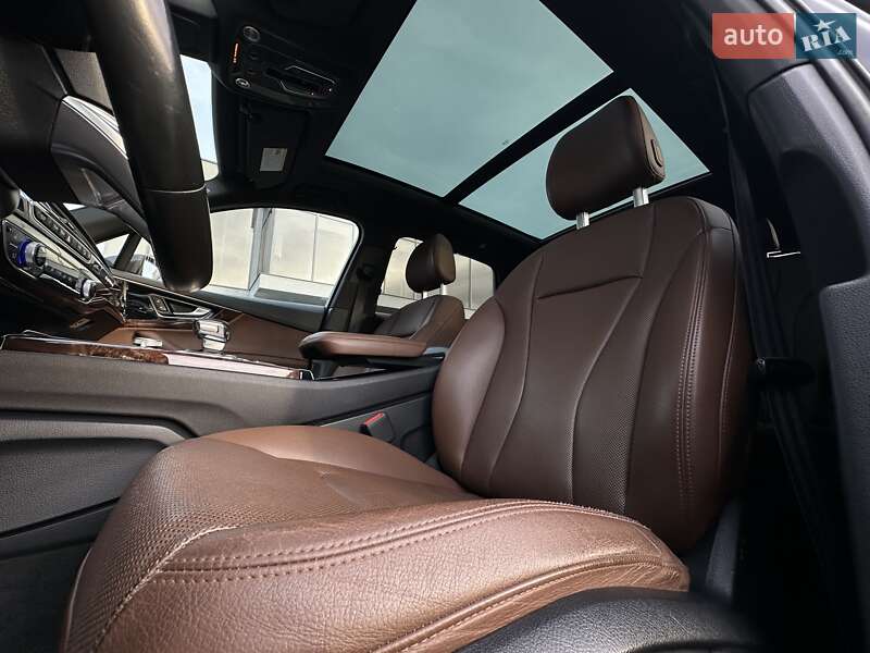 Позашляховик / Кросовер Audi Q7 2017 в Мукачевому