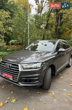 Внедорожник / Кроссовер Audi Q7 2019 в 