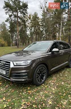 Внедорожник / Кроссовер Audi Q7 2015 в Полтаве