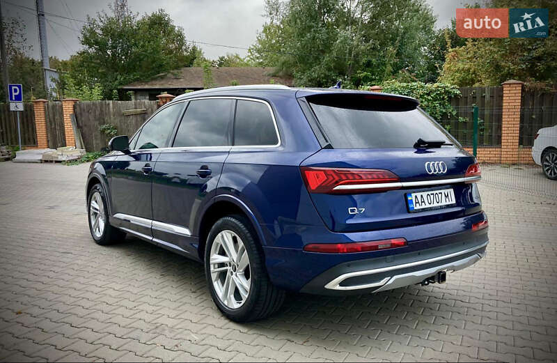 Внедорожник / Кроссовер Audi Q7 2020 в Киеве