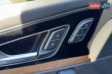 Внедорожник / Кроссовер Audi Q7 2017 в 