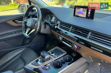 Внедорожник / Кроссовер Audi Q7 2017 в 