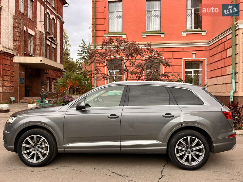 Позашляховик / Кросовер Audi Q7 2017 в Харкові