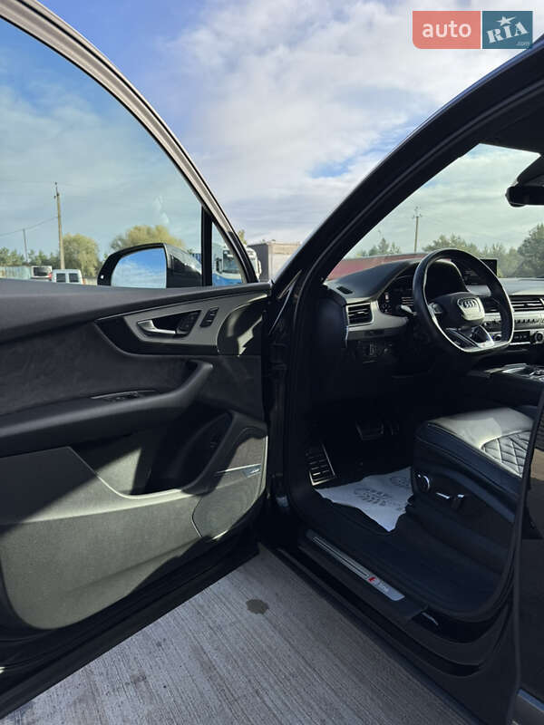 Внедорожник / Кроссовер Audi Q7 2018 в Вараше фото 49 Внедорожник / Кроссовер Audi Q7 2018 в Вараше