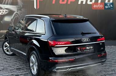 Позашляховик / Кросовер Audi Q7 2020 в  фото 16 Позашляховик / Кросовер Audi Q7 2020 в
