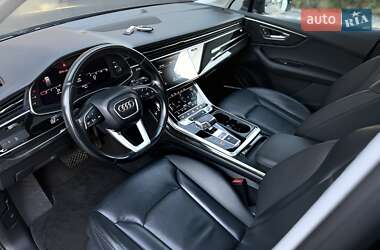 Позашляховик / Кросовер Audi Q7 2020 в  фото 33 Позашляховик / Кросовер Audi Q7 2020 в