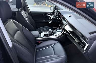Позашляховик / Кросовер Audi Q7 2020 в  фото 70 Позашляховик / Кросовер Audi Q7 2020 в
