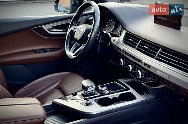 Позашляховик / Кросовер Audi Q7 2018 в  фото 22 Позашляховик / Кросовер Audi Q7 2018 в