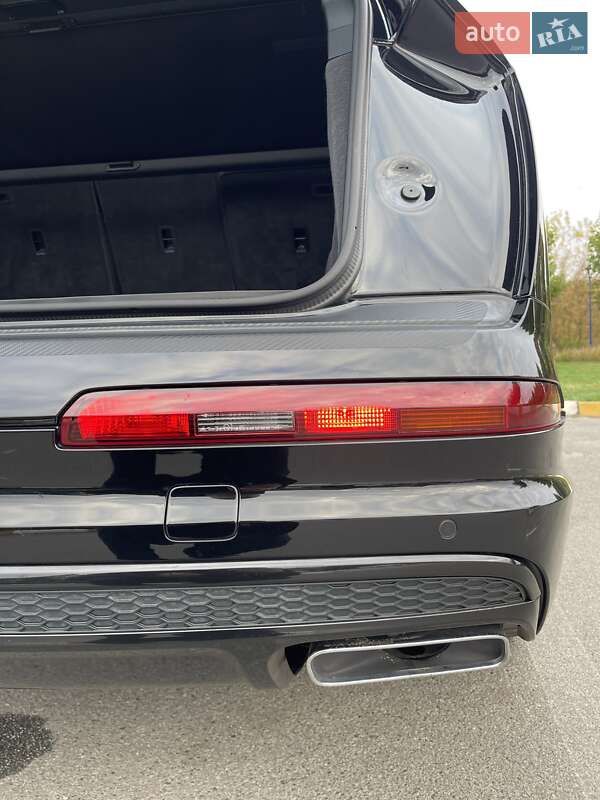 Внедорожник / Кроссовер Audi Q7 2017 в Киеве фото 38 Внедорожник / Кроссовер Audi Q7 2017 в Киеве