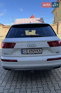 Позашляховик / Кросовер Audi Q7 2017 в 