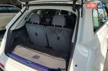 Позашляховик / Кросовер Audi Q7 2025 в 