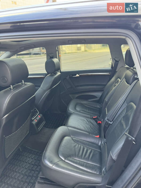 Позашляховик / Кросовер Audi Q7 2015 в Запоріжжі