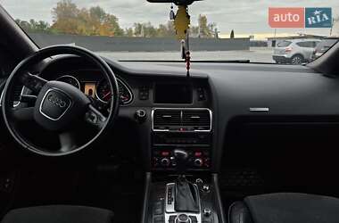 Позашляховик / Кросовер Audi Q7 2006 в 
