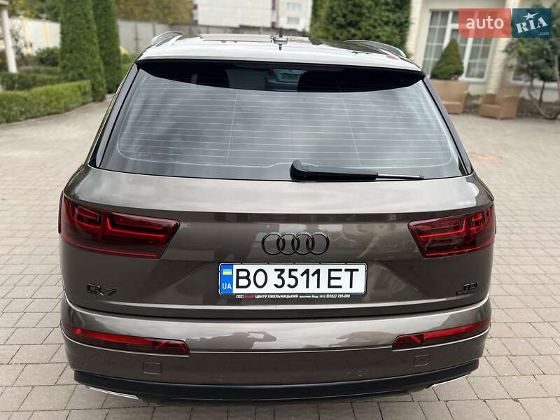 Внедорожник / Кроссовер Audi Q7 2015 в Хмельницком