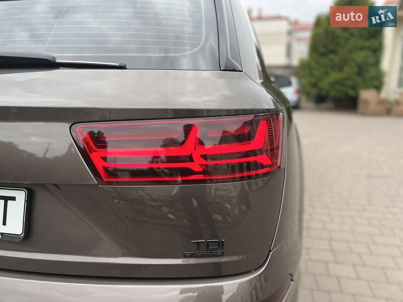 Внедорожник / Кроссовер Audi Q7 2015 в Хмельницком