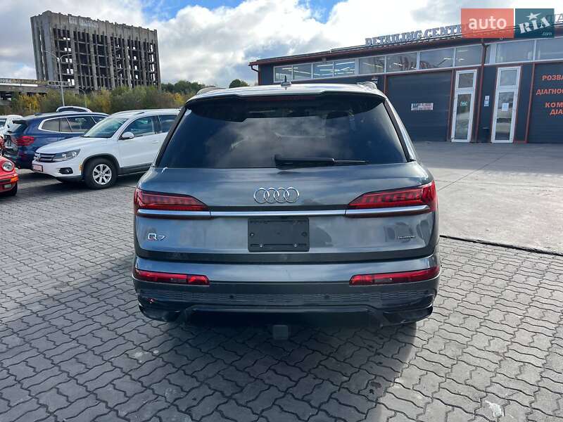 Позашляховик / Кросовер Audi Q7 2021 в Львові