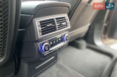 Позашляховик / Кросовер Audi Q7 2015 в 