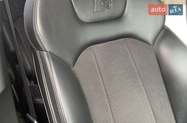 Позашляховик / Кросовер Audi Q7 2015 в 