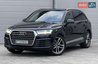 Внедорожник / Кроссовер Audi Q7 2016 в 