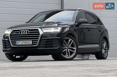 Внедорожник / Кроссовер Audi Q7 2016 в 