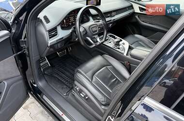 Внедорожник / Кроссовер Audi Q7 2016 в 