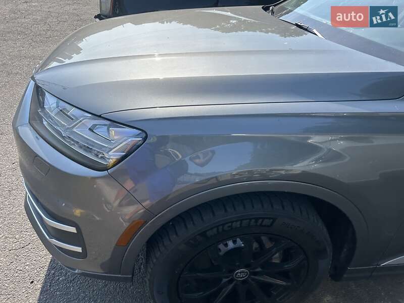 Позашляховик / Кросовер Audi Q7 2016 в Києві
