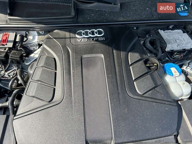Позашляховик / Кросовер Audi Q7 2016 в Києві